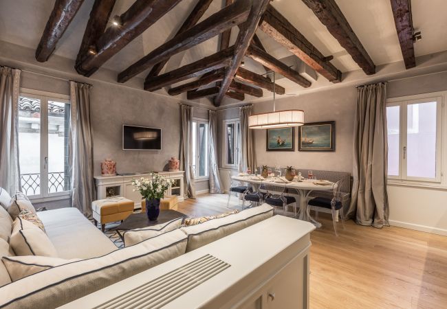 Apartamento en Venezia - La Marchesa Luxury Apartment with Terrace