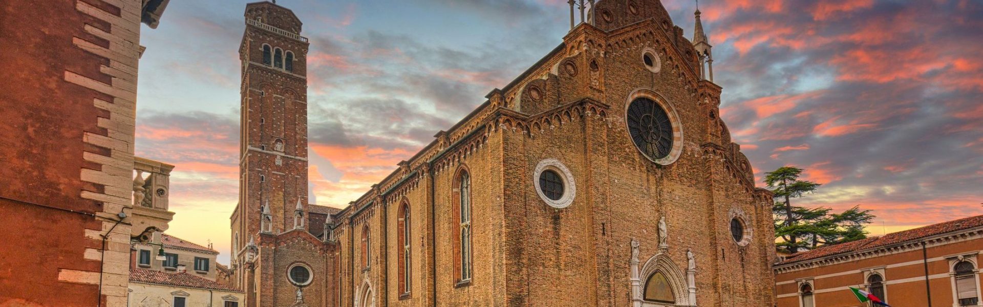 Santa-Maria-Gloriosa-dei-Frari-Venice.jpg