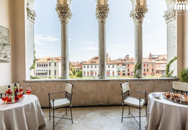 Ferienwohnung in Venezia - Palazzo Loredan Dell'Ambasciatore Ferienwohnung in Venezia - Palazzo Loredan Dell'Ambasciatore