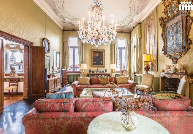 Ferienwohnung in Venezia - Palazzo Loredan Dell'Ambasciatore Ferienwohnung in Venezia - Palazzo Loredan Dell'Ambasciatore
