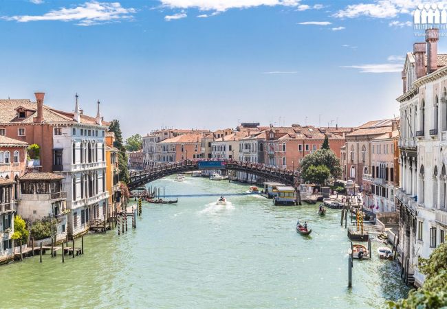 Ferienwohnung in Venezia - Palazzo Loredan Dell'Ambasciatore Ferienwohnung in Venezia - Palazzo Loredan Dell'Ambasciatore