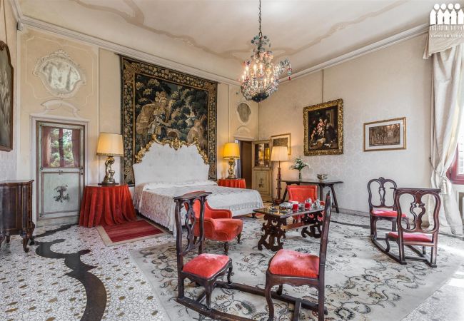 Ferienwohnung in Venezia - Palazzo Loredan Dell'Ambasciatore Ferienwohnung in Venezia - Palazzo Loredan Dell'Ambasciatore