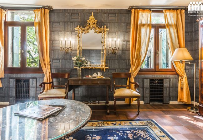 Ferienwohnung in Venezia - Palazzo Loredan Dell'Ambasciatore Ferienwohnung in Venezia - Palazzo Loredan Dell'Ambasciatore