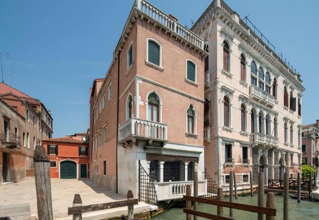 Ferienwohnung in Venezia - La Loggia Grand Canal Ferienwohnung in Venezia - La Loggia Grand Canal