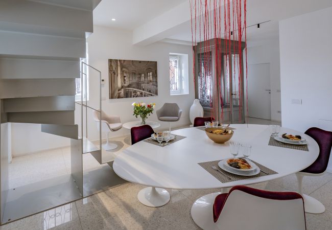 Ferienwohnung in Venezia - La Loggia Grand Canal Ferienwohnung in Venezia - La Loggia Grand Canal