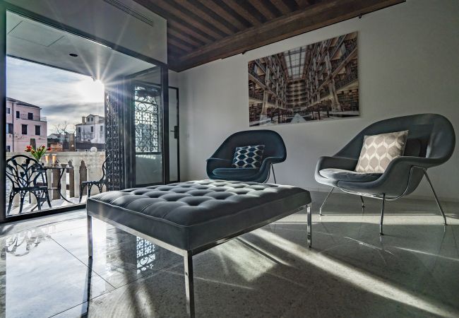 Ferienwohnung in Venezia - La Loggia Grand Canal Ferienwohnung in Venezia - La Loggia Grand Canal