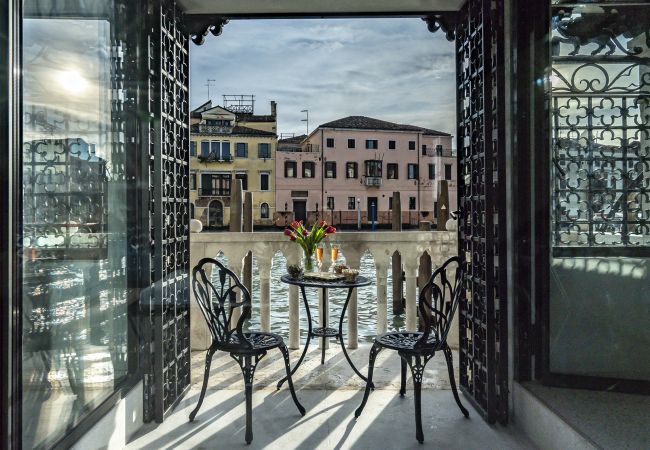 Ferienwohnung in Venezia - La Loggia Grand Canal Ferienwohnung in Venezia - La Loggia Grand Canal