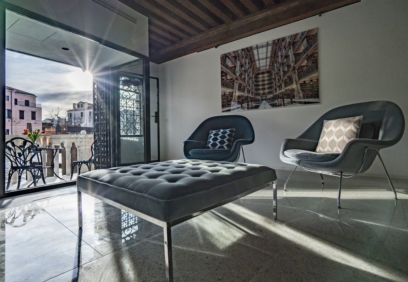 Ferienwohnung in Venedig - La Loggia Grand Canal Ferienwohnung in Venedig - La Loggia Grand Canal