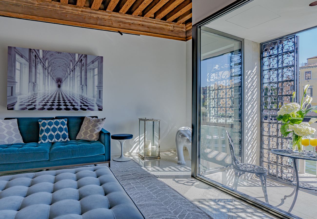 Ferienwohnung in Venedig - La Loggia Grand Canal Ferienwohnung in Venedig - La Loggia Grand Canal