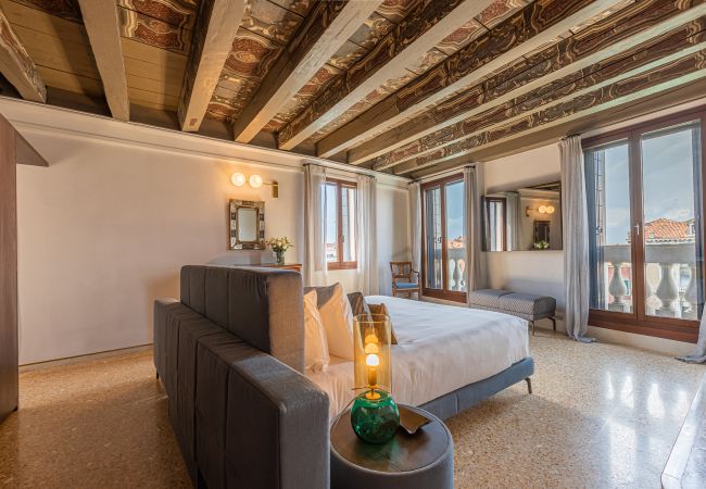 Ferienwohnung in Venezia - Palazzo Angelo Piano Nobile Ferienwohnung in Venezia - Palazzo Angelo Piano Nobile