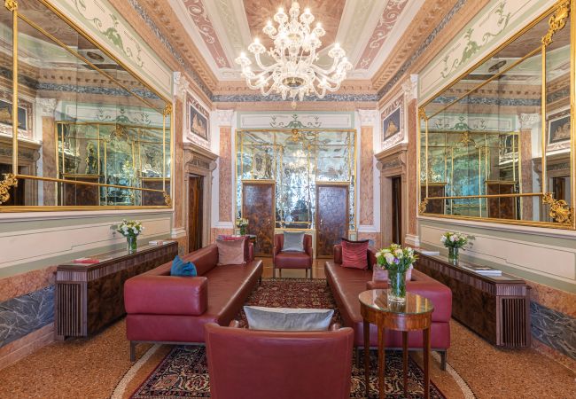 Ferienwohnung in Venezia - Palazzo Angelo Piano Nobile Ferienwohnung in Venezia - Palazzo Angelo Piano Nobile