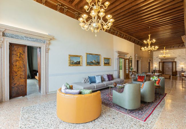 Ferienwohnung in Venezia - Palazzo Angelo Piano Nobile Ferienwohnung in Venezia - Palazzo Angelo Piano Nobile