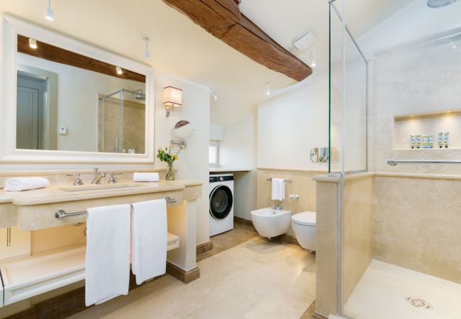 Ferienwohnung in Florenz - Donna Lipsi Ferienwohnung in Florenz - Donna Lipsi