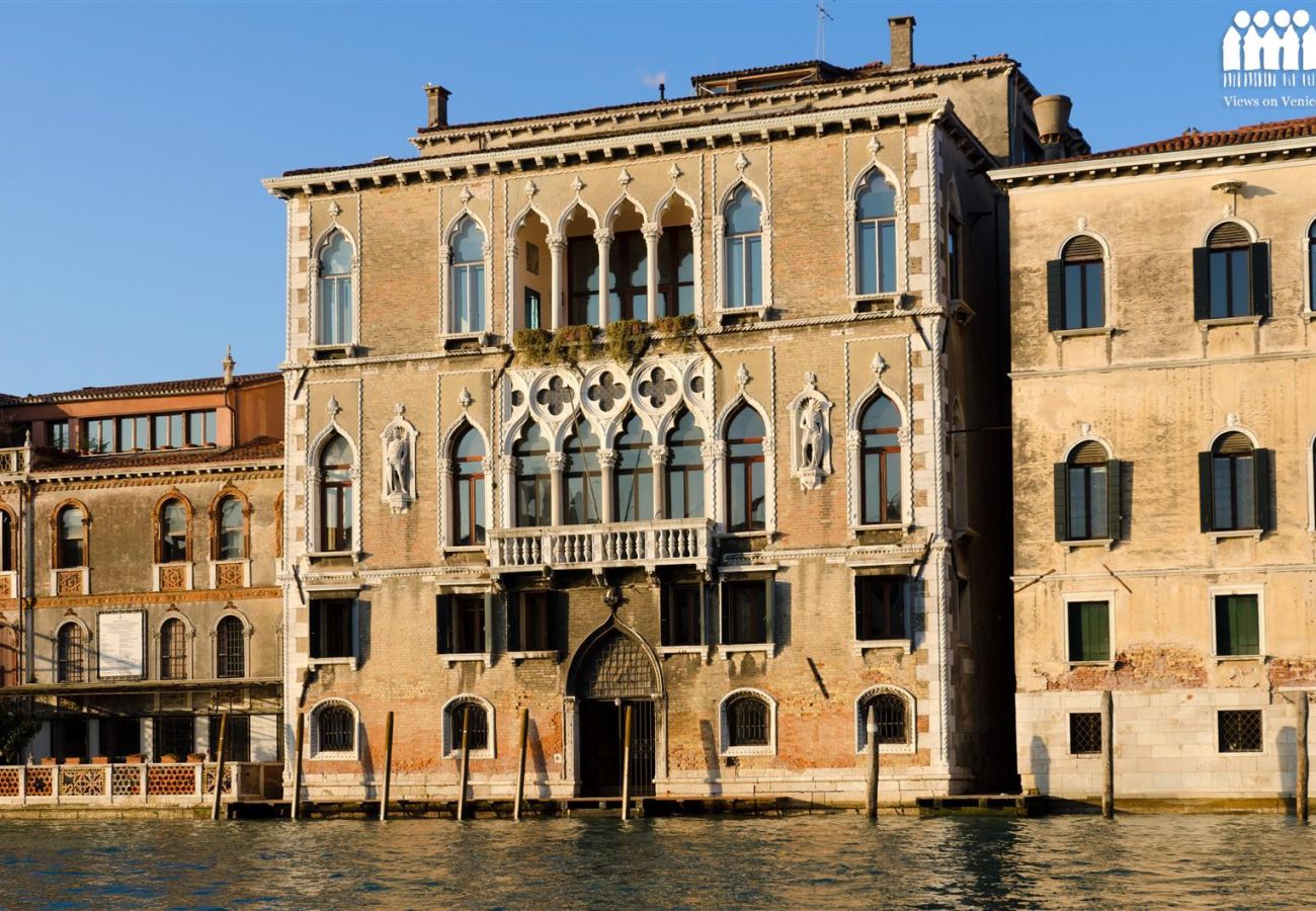 Grand Canal palazzo Ca’ Cerchieri Piano Nobile  Grand Canal palazzo Ca’ Cerchieri Piano Nobile