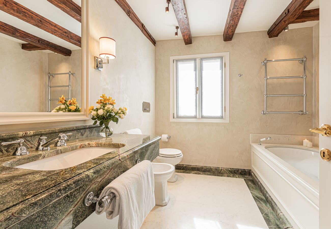 Appartement à Venise - L'Opera Divina Appartement à Venise - L'Opera Divina