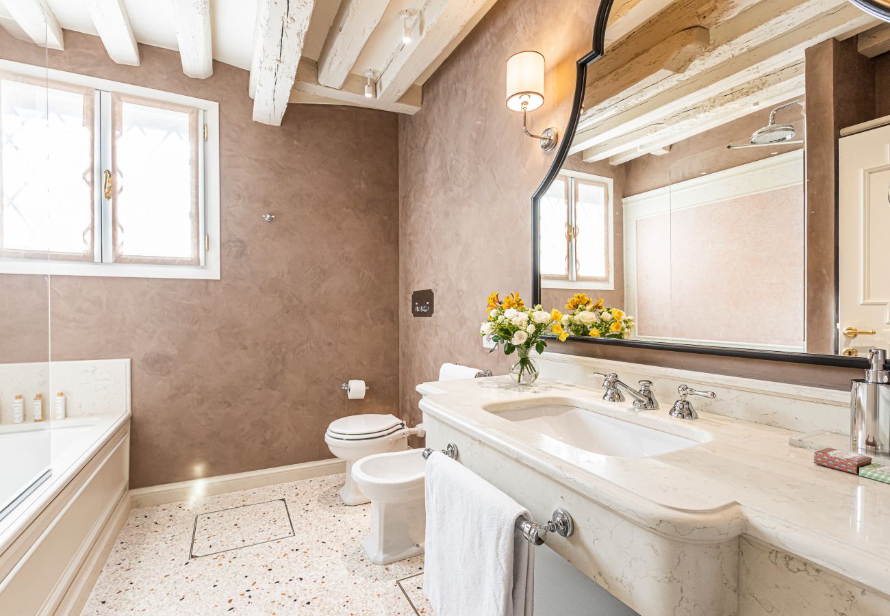 Appartement à Venise - L'Opera Divina Appartement à Venise - L'Opera Divina