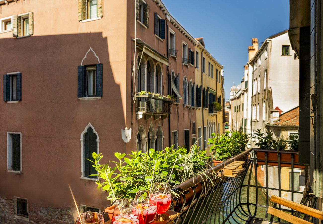 Appartement à Venise - The Yacht House Canal View Appartement à Venise - The Yacht House Canal View