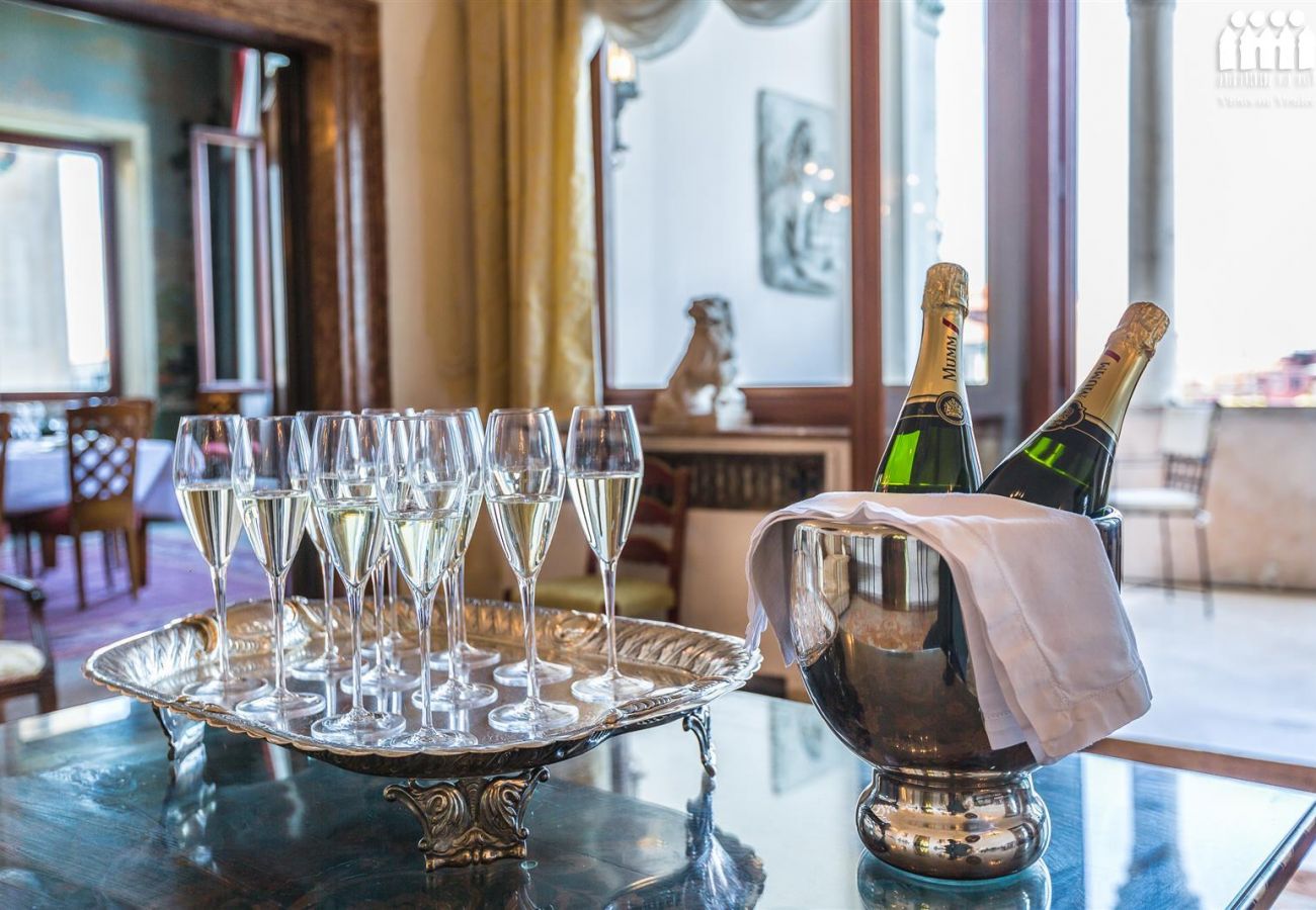 Appartamento a Venezia - Palazzo Loredan Dell'Ambasciatore Appartamento a Venezia - Palazzo Loredan Dell'Ambasciatore