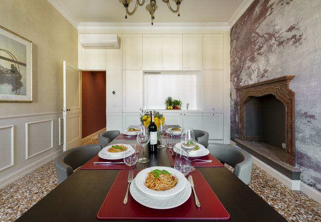 Appartamento a Venezia - Ca' Mainella Grand Canal Appartamento a Venezia - Ca' Mainella Grand Canal