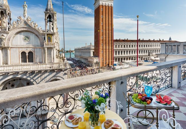 Appartamento a Venezia - Due Leoni Terrace in St. Mark's Square Appartamento a Venezia - Due Leoni Terrace in St. Mark's Square