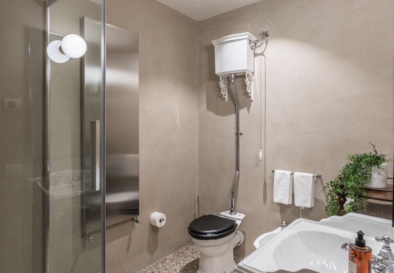 Apartment in Venice - Varoter Venetian Design Apartment in Venice - Varoter Venetian Design