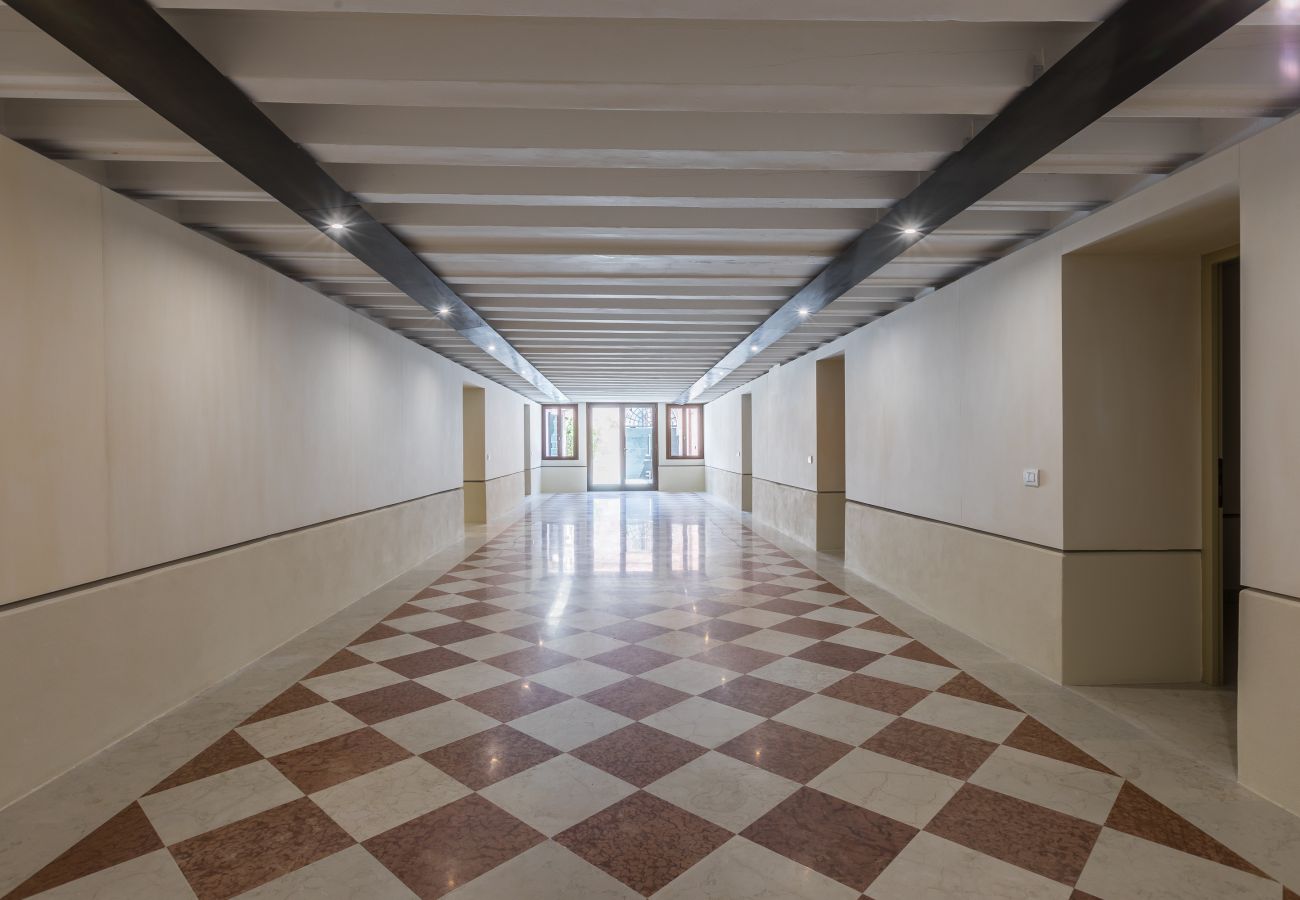 Apartment in Venice - Varoter Venetian Design Apartment in Venice - Varoter Venetian Design