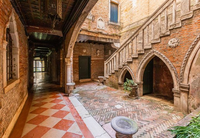 Apartment in Venice - Ca' Romantica Apartment in Venice - Ca' Romantica