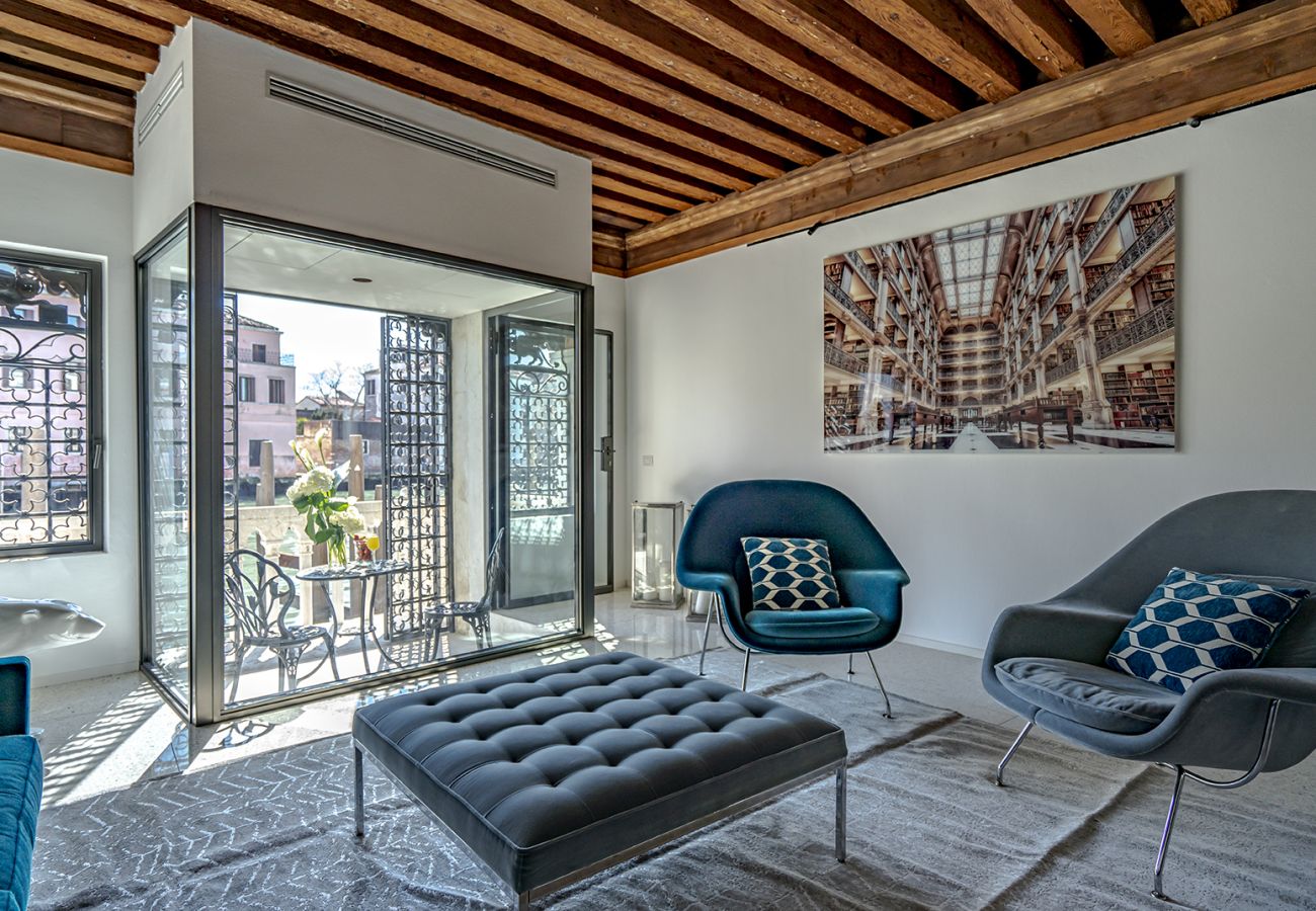 Apartment in Venice - La Loggia Grand Canal Apartment in Venice - La Loggia Grand Canal