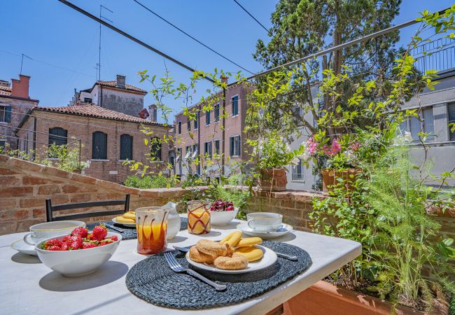 Apartment in Venezia - Ca' Minore Secret Garden Apartment in Venezia - Ca' Minore Secret Garden