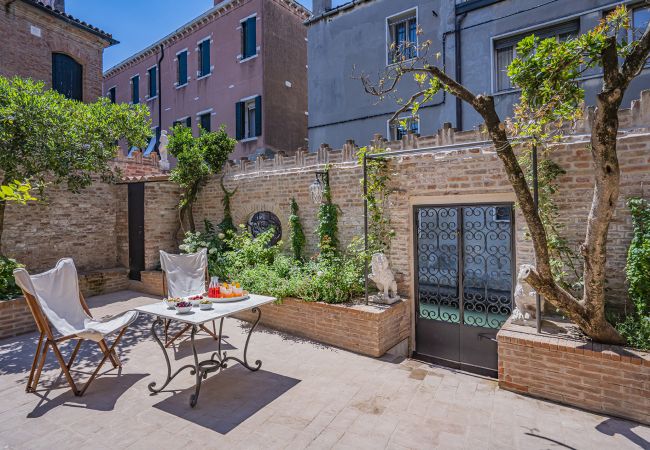 Apartment in Venezia - Ca' Minore Secret Garden Apartment in Venezia - Ca' Minore Secret Garden