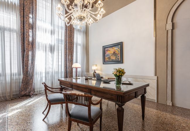 Apartment in Venezia - Palazzo Angelo Piano Nobile Apartment in Venezia - Palazzo Angelo Piano Nobile