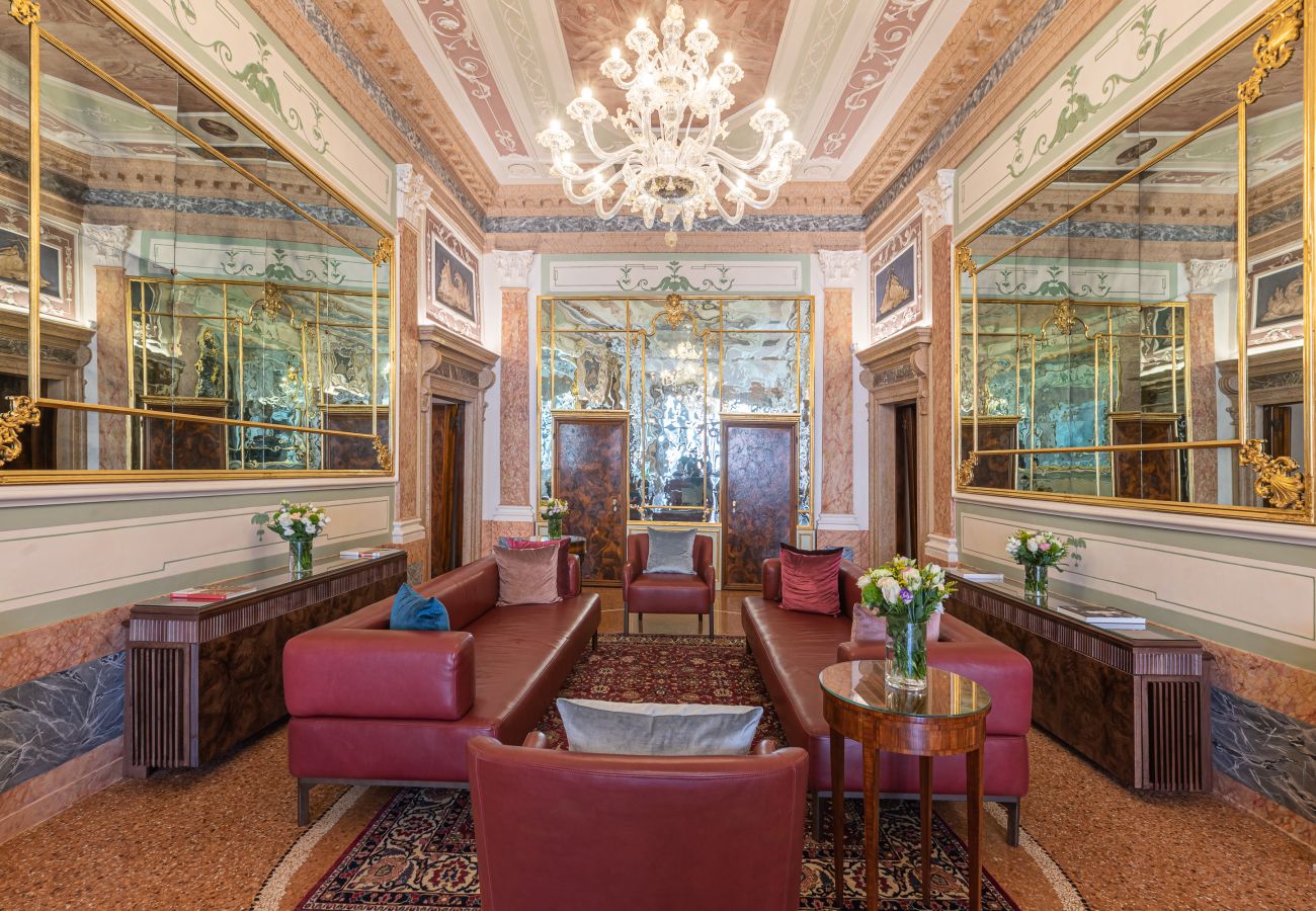 Apartment in Venice - Palazzo Angelo Piano Nobile Apartment in Venice - Palazzo Angelo Piano Nobile