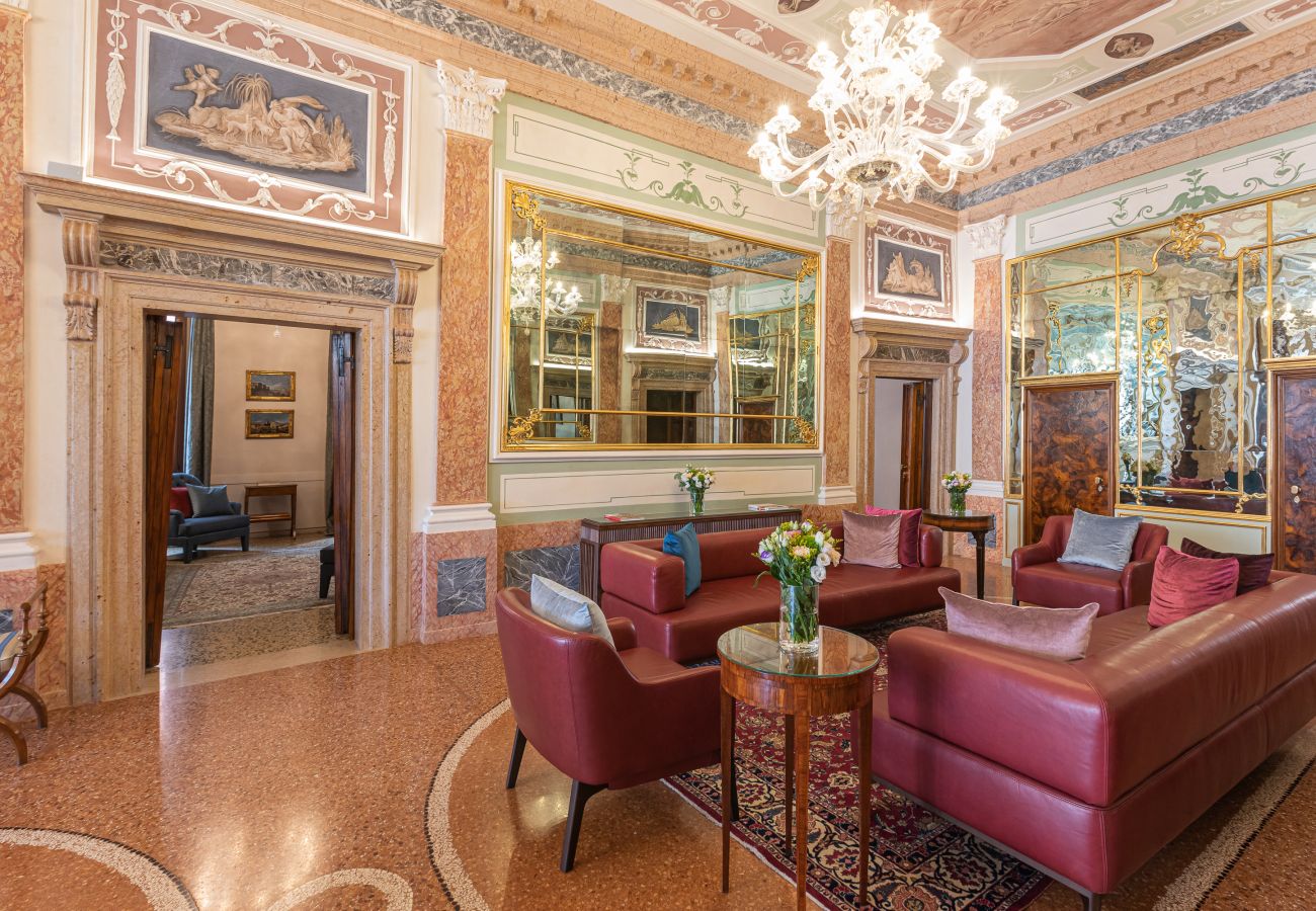 Apartment in Venice - Palazzo Angelo Piano Nobile Apartment in Venice - Palazzo Angelo Piano Nobile
