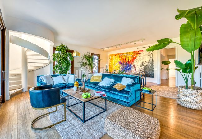 Apartment in Roma - Skylife Art Gallery Penthouse Apartment in Roma - Skylife Art Gallery Penthouse