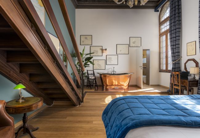 Apartment in Venice - The Yacht House Canal View Apartment in Venice - The Yacht House Canal View