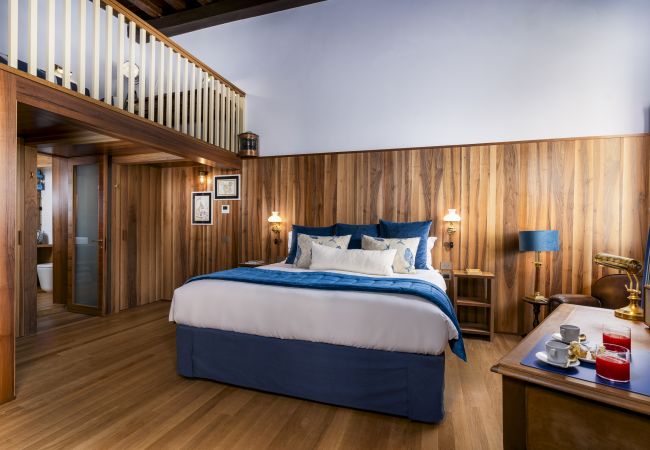 Apartment in Venice - The Yacht House Canal View Apartment in Venice - The Yacht House Canal View