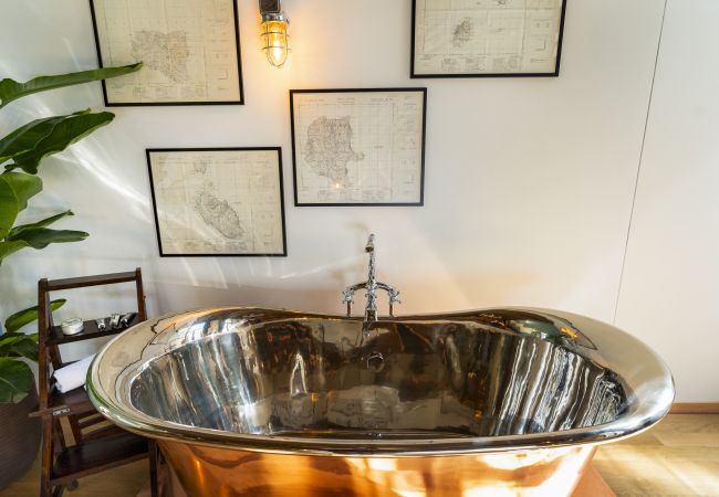 Apartment in Venice - The Yacht House Canal View Apartment in Venice - The Yacht House Canal View