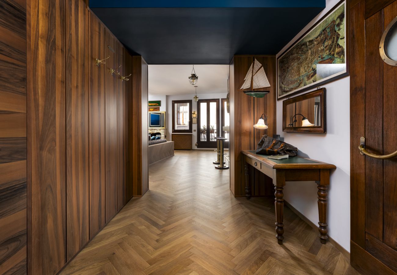 Apartment in Venice - The Yacht House Canal View Apartment in Venice - The Yacht House Canal View