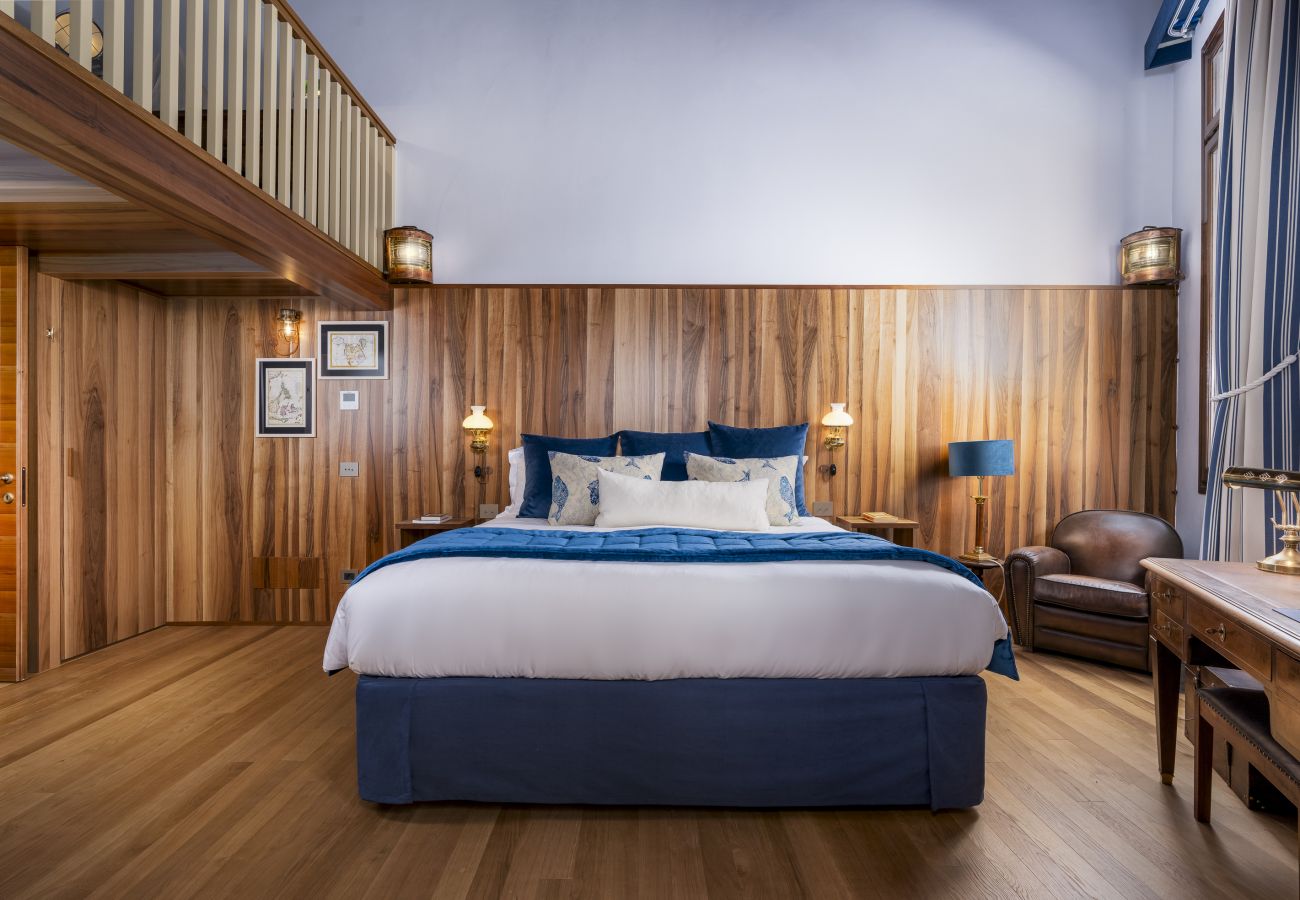 Apartment in Venice - The Yacht House Canal View Apartment in Venice - The Yacht House Canal View