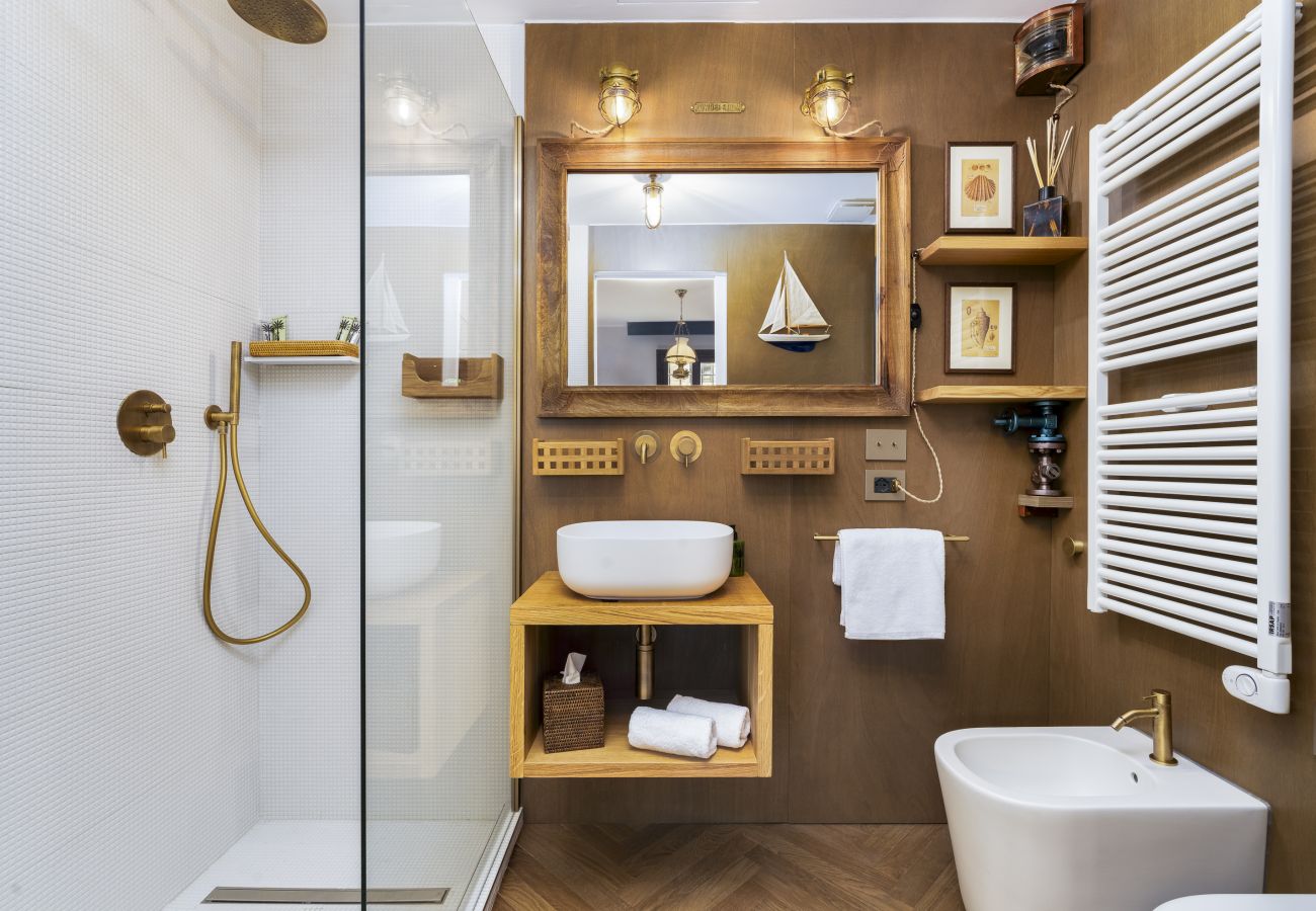 Apartment in Venice - The Yacht House Canal View Apartment in Venice - The Yacht House Canal View