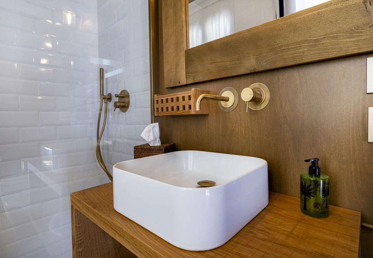 Apartment in Venice - The Yacht House Canal View Apartment in Venice - The Yacht House Canal View