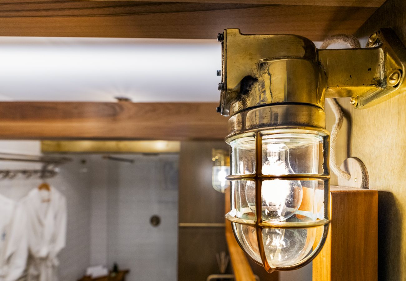 Apartment in Venice - The Yacht House Canal View Apartment in Venice - The Yacht House Canal View