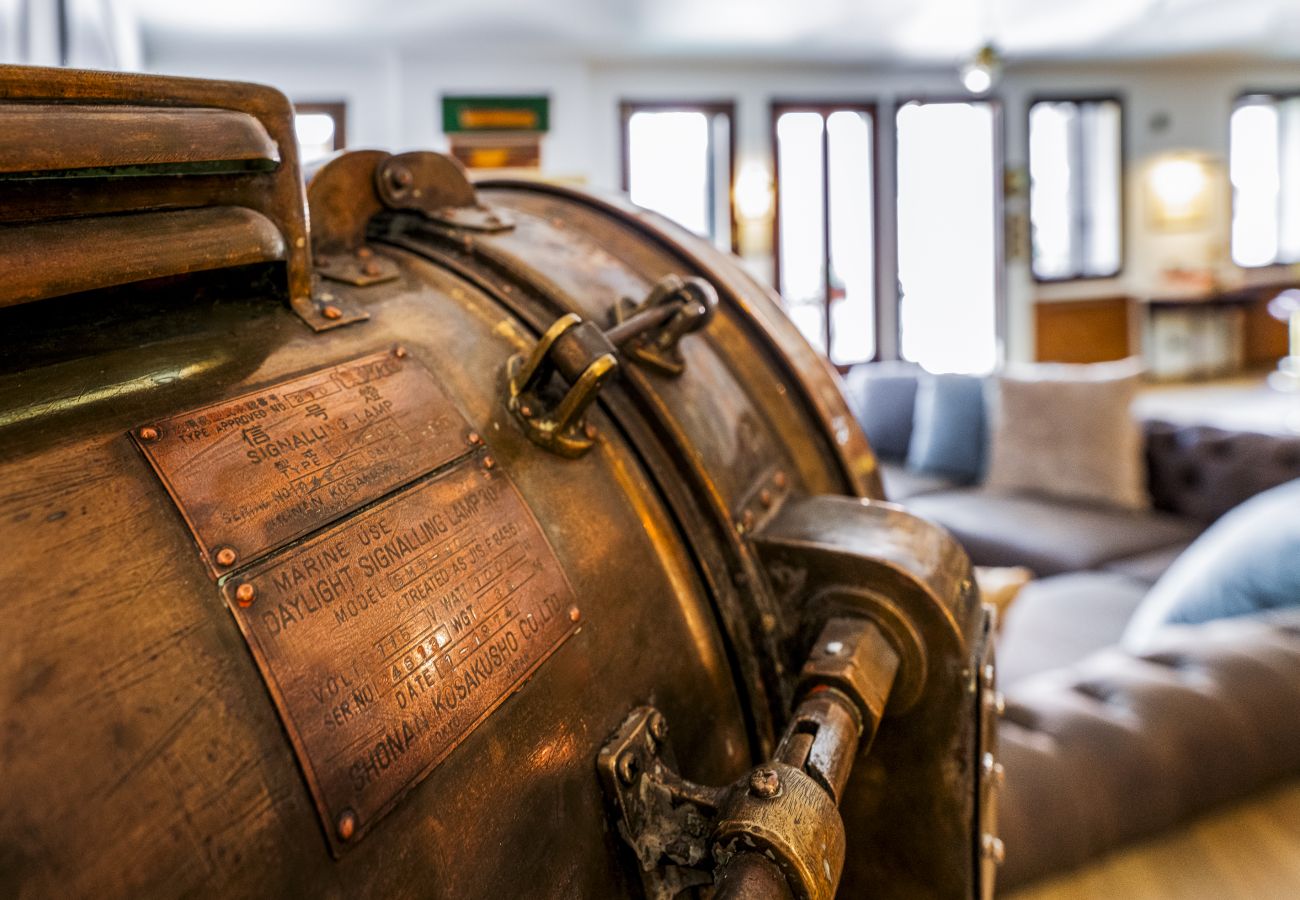 Apartment in Venice - The Yacht House Canal View Apartment in Venice - The Yacht House Canal View