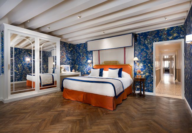 Apartment in Venezia - Palazzo Loredan Grand Canal Apartment in Venezia - Palazzo Loredan Grand Canal