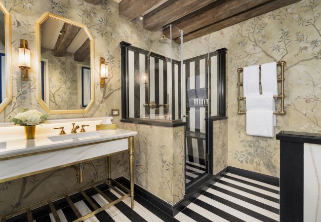 Apartment in Venezia - Palazzo Loredan Grand Canal Apartment in Venezia - Palazzo Loredan Grand Canal