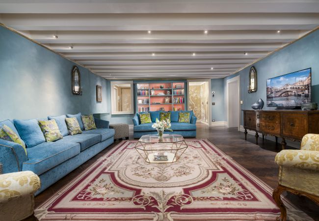 Apartment in Venezia - Palazzo Loredan Grand Canal Apartment in Venezia - Palazzo Loredan Grand Canal